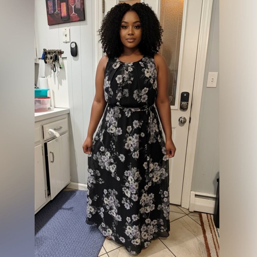 Chic Floral Black Maxi‎ Dress